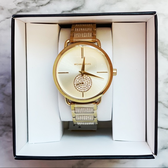 SOLD | Michael KORS Portia Pav Gold diamond watch - Picture 2 of 5
